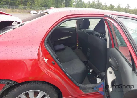 2010 Toyota Corolla S из США, поврежденный, VIN 2T1BU4EE9AC260042